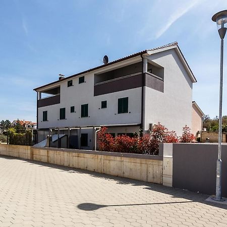 Apartment Adria 3 Малинска Екстериор снимка