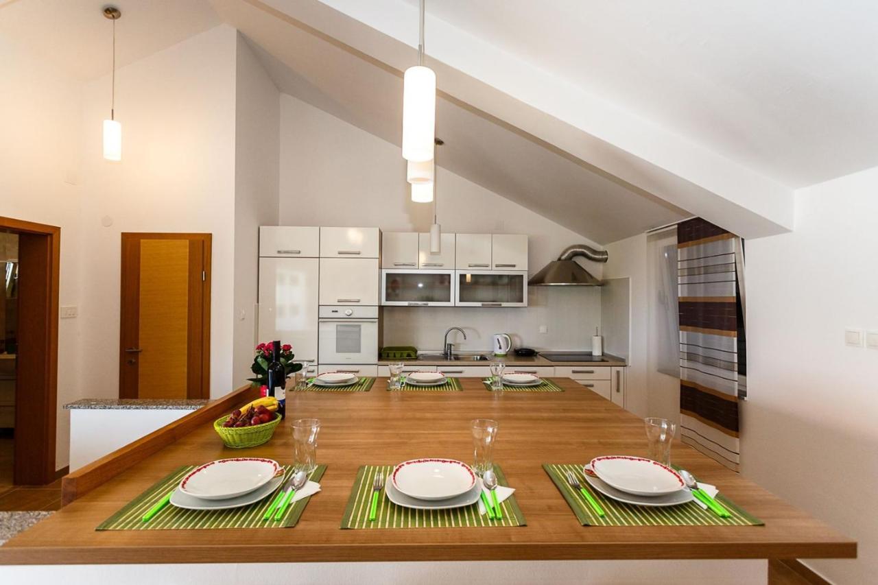Apartment Adria 3 Малинска Екстериор снимка