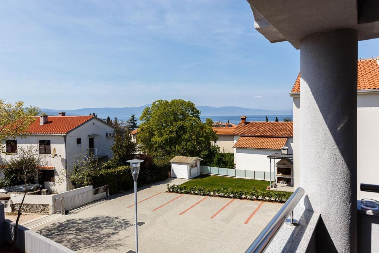 Apartment Adria 3 Малинска Екстериор снимка